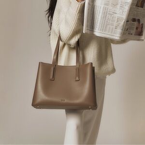 Freja New York Linnea Tote Work Laptop Bag in Taupe